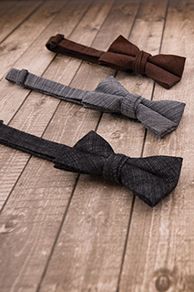 Bow Tie: Crosshatch - side view